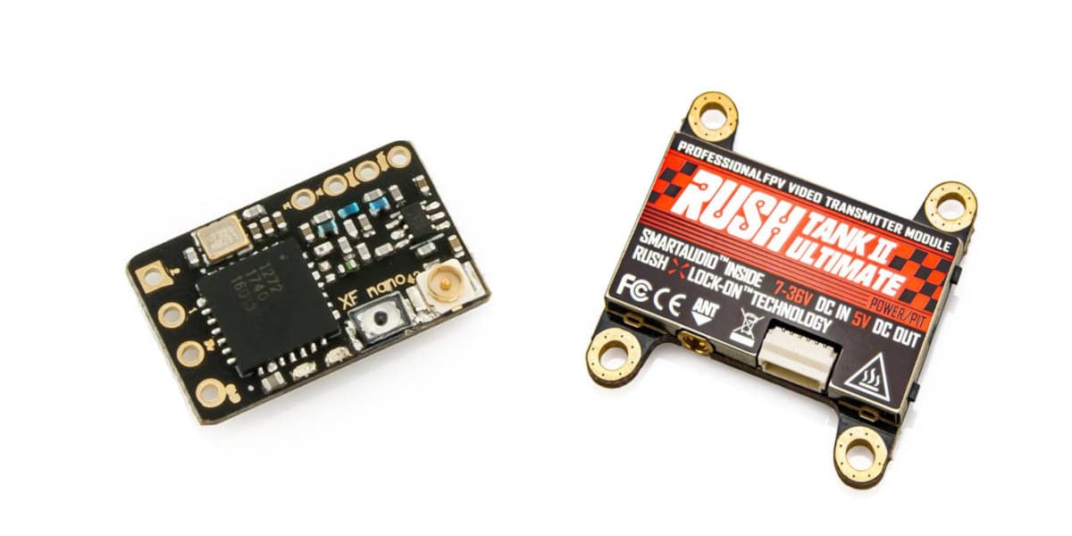 接收机 (左) 与图传 (右)