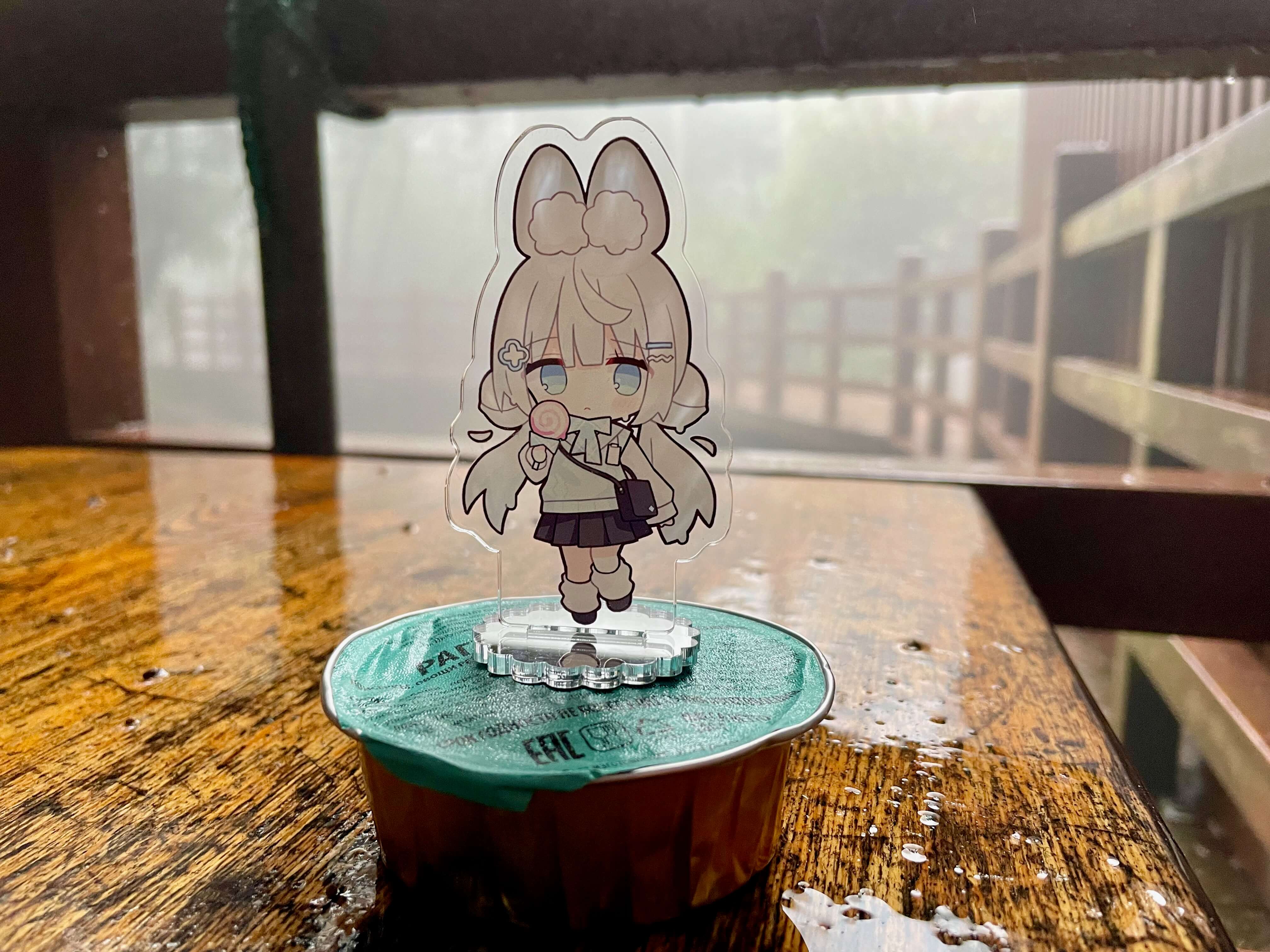 蔬菜丁罐头上的うさこ